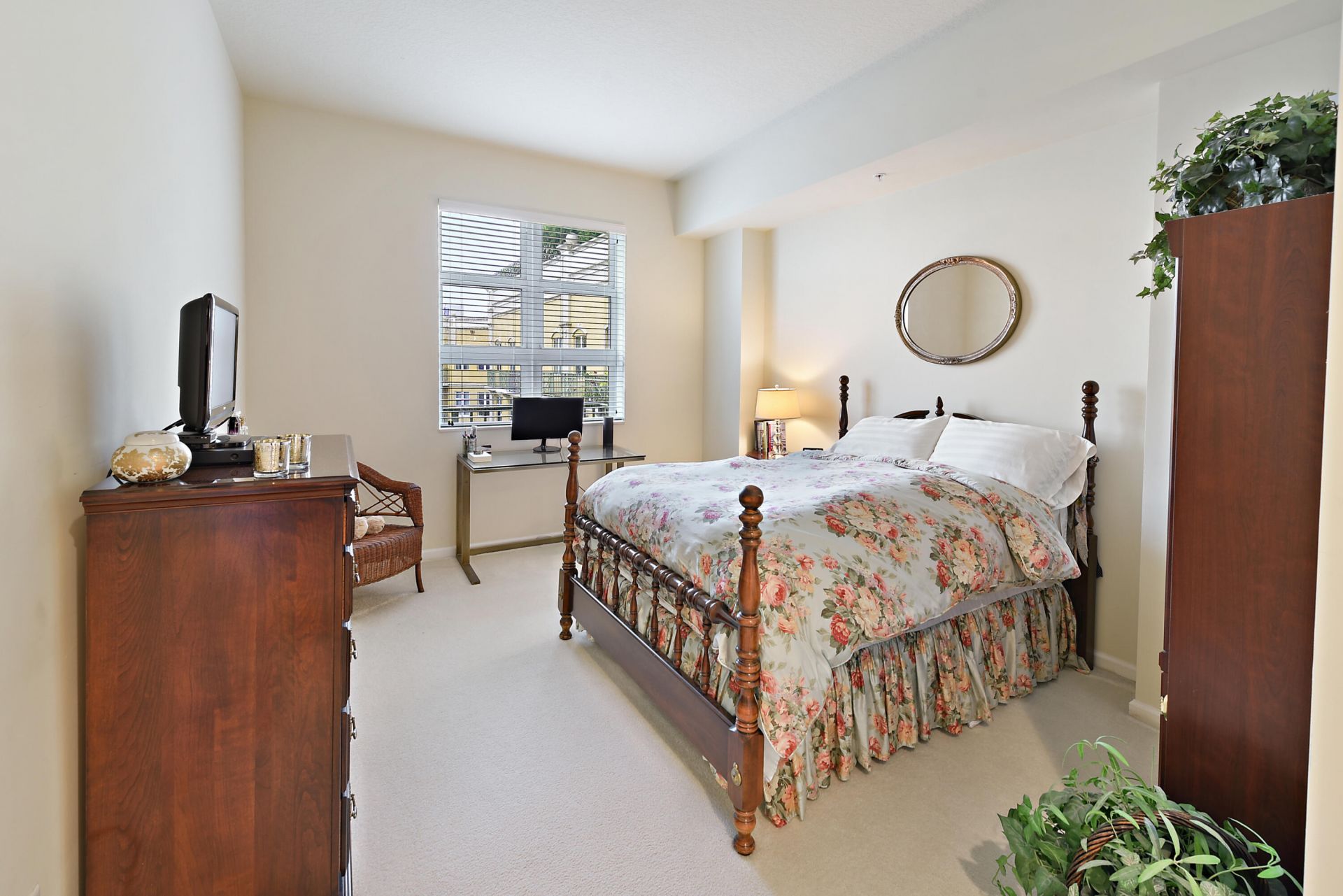 403 S Sapodilla Avenue, Unit 817, West Palm Beach, FL 33401 Photo