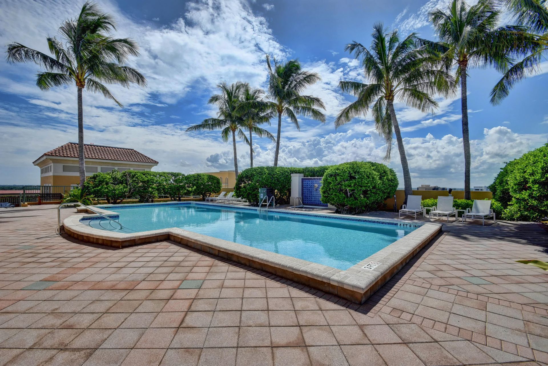 403 S Sapodilla Avenue, Unit 817, West Palm Beach, FL 33401 Photo