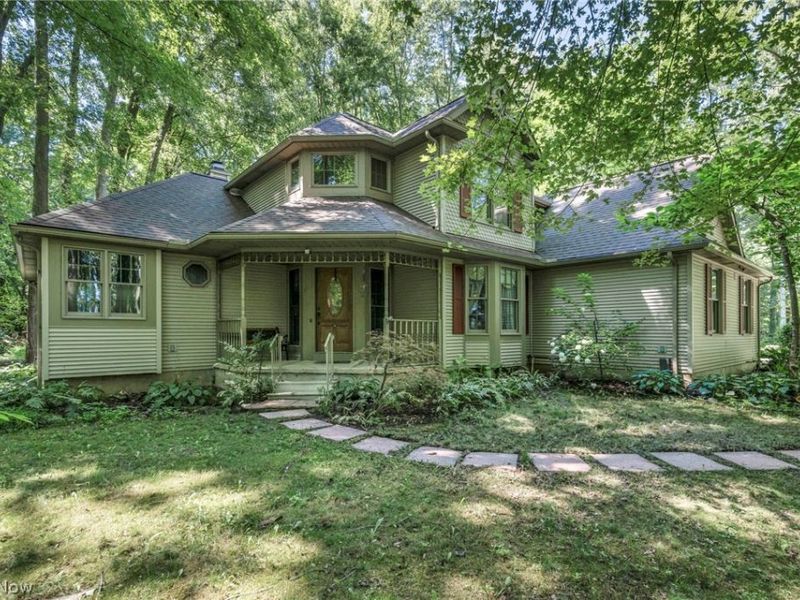 9716 N Avon Belden Road, Grafton, OH 44044 Photo 1