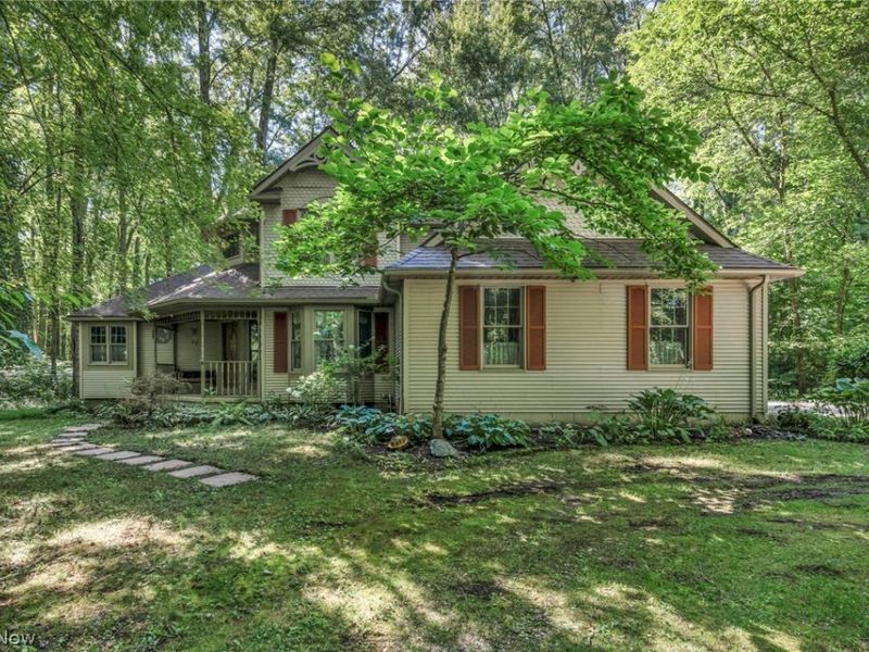 9716 N Avon Belden Road, Grafton, OH 44044 Photo 3