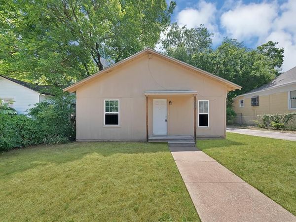 515 Woodrow Avenue, Fort Worth, TX 76105