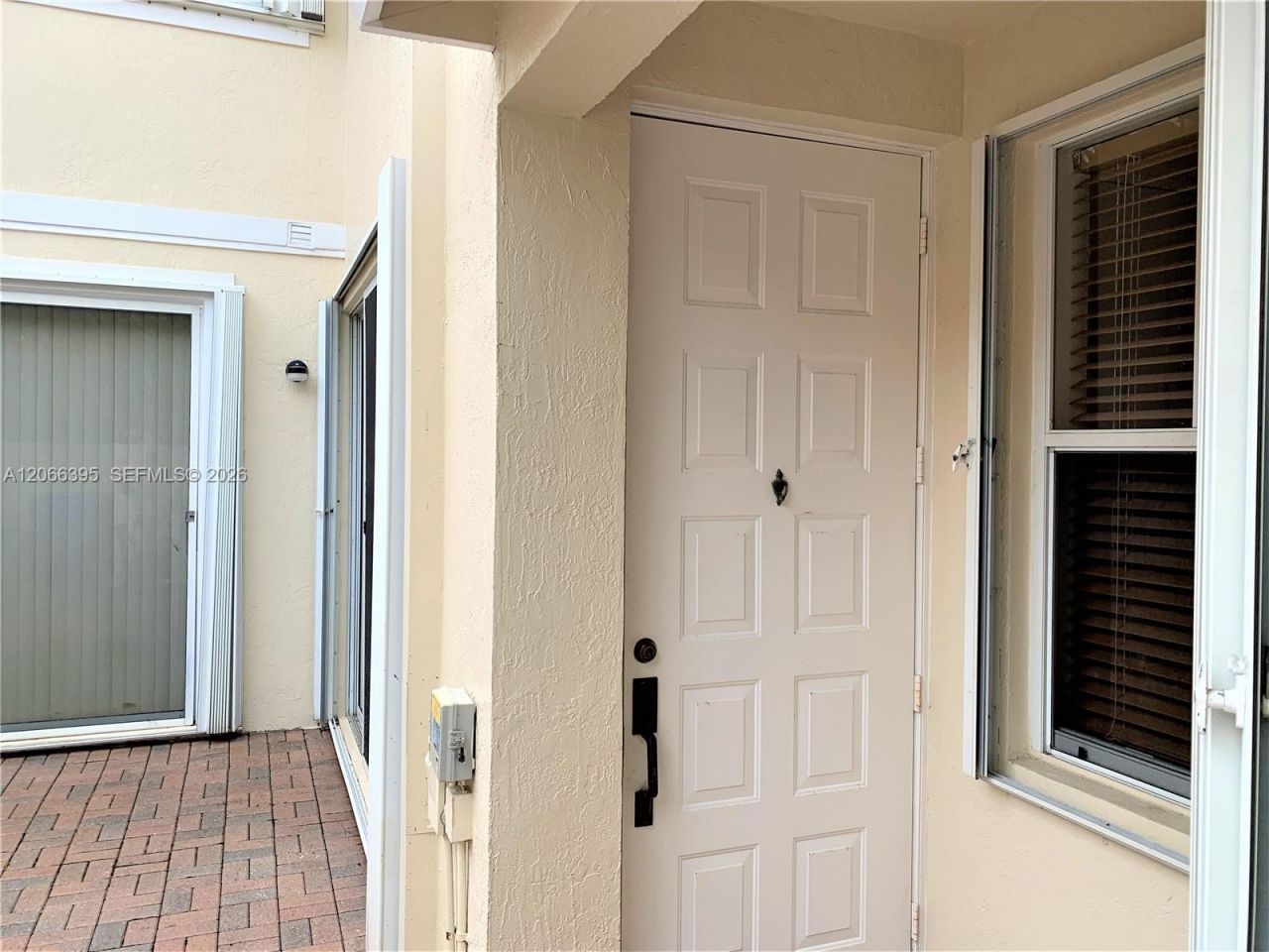 1130 Buttonwood Ln , Unit -, Hollywood, FL 33019 Photo