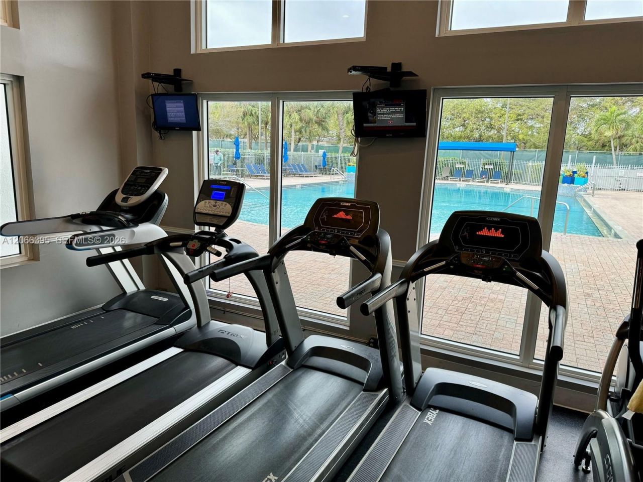 1130 Buttonwood Ln , Unit -, Hollywood, FL 33019 Photo