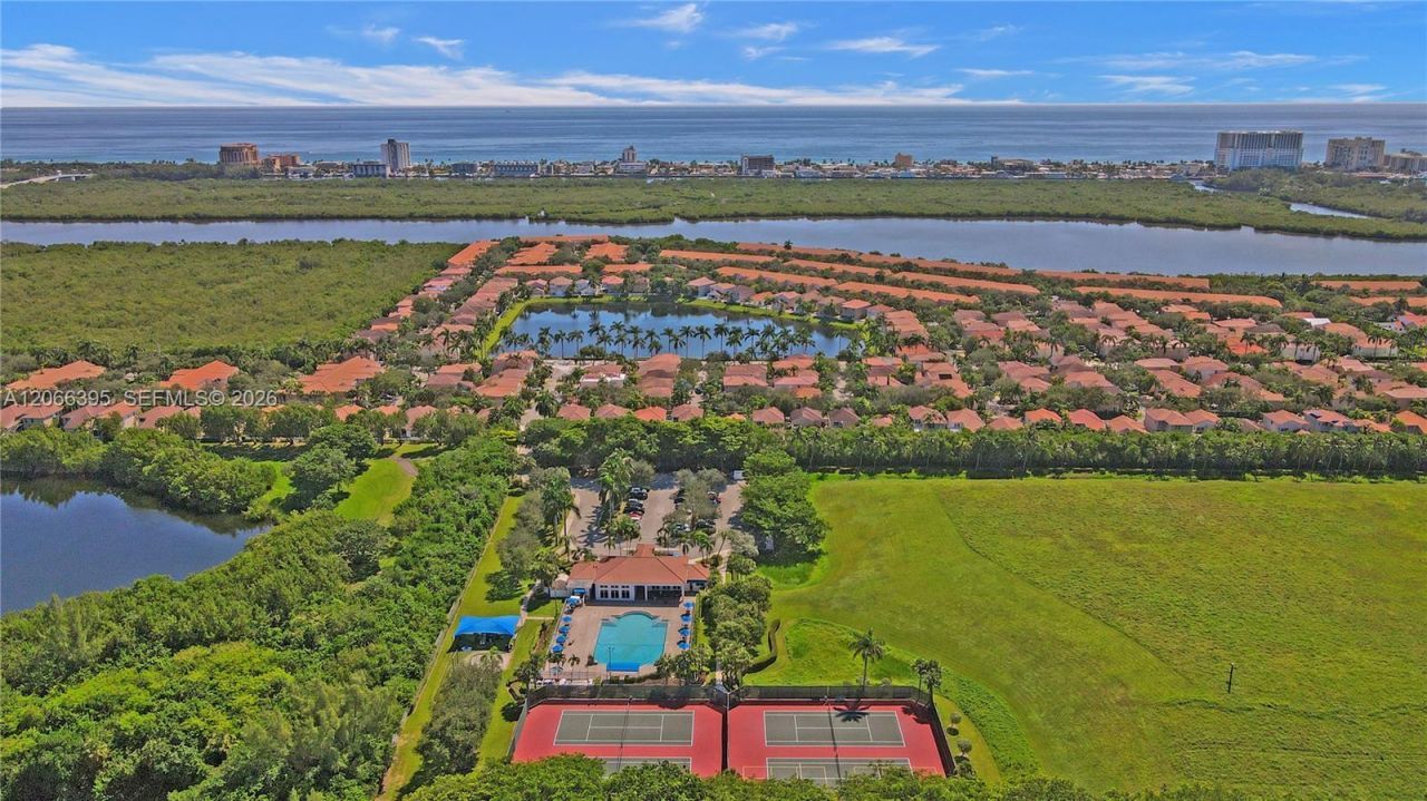 1130 Buttonwood Ln , Unit -, Hollywood, FL 33019 Photo