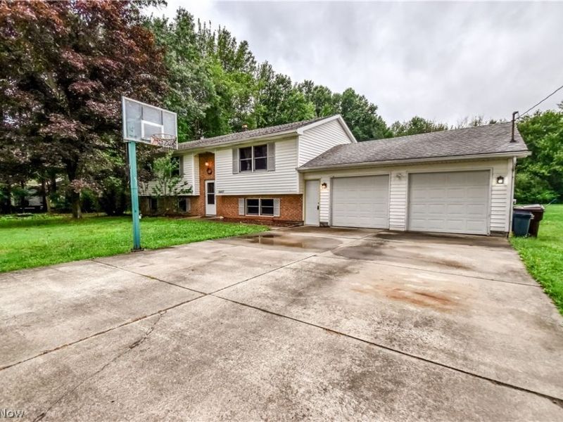 6487 Shaffer Road NW, Warren, OH 44481 Photo 2