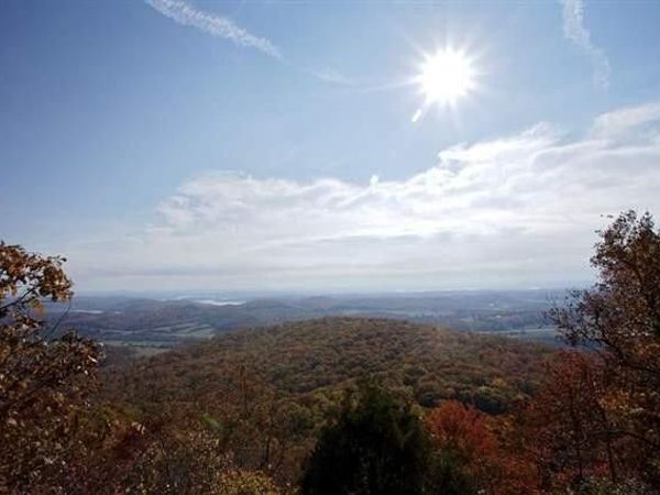 1180 Black Bear Trail , Evensville, TN 37332