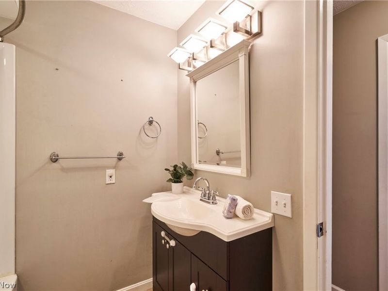 2808 Lynne Road , Green, OH 44312 Photo 15