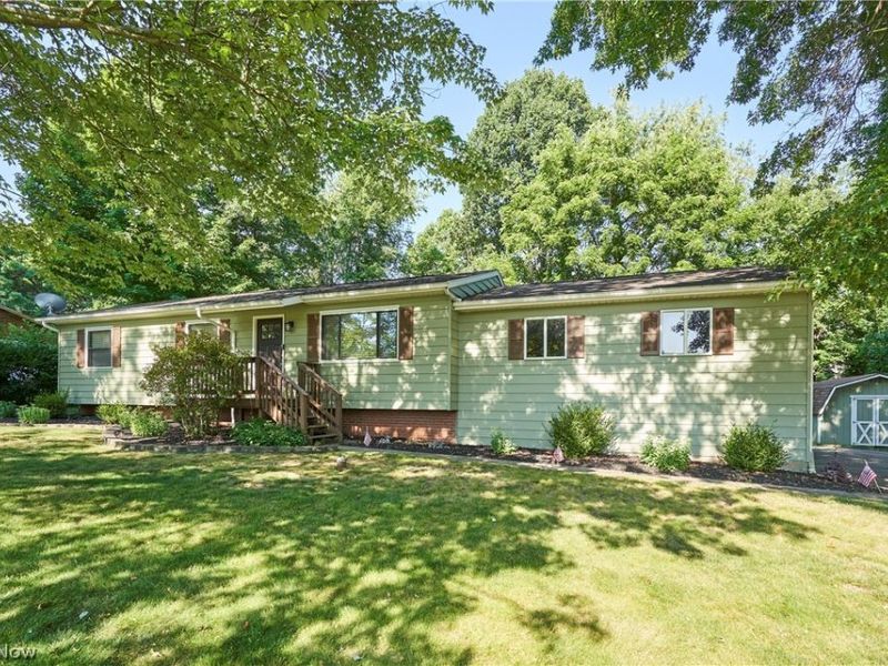 2808 Lynne Road , Green, OH 44312 Photo 2