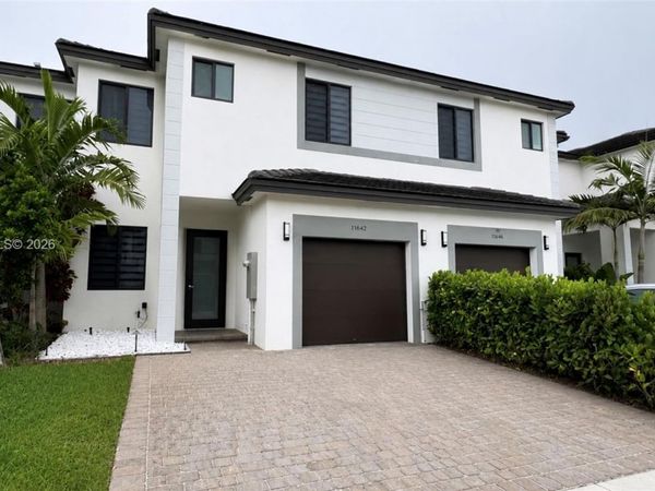 13642 SW 157th Pl, Miami, FL 33196