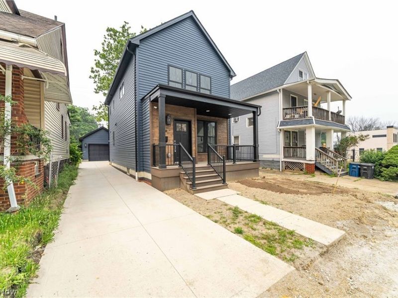 1886 Woodlawn Avenue, Cleveland, OH 44112 Photo 3