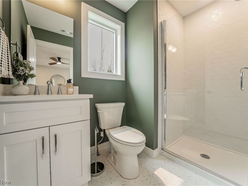 1886 Woodlawn Avenue, Cleveland, OH 44112 Photo 32