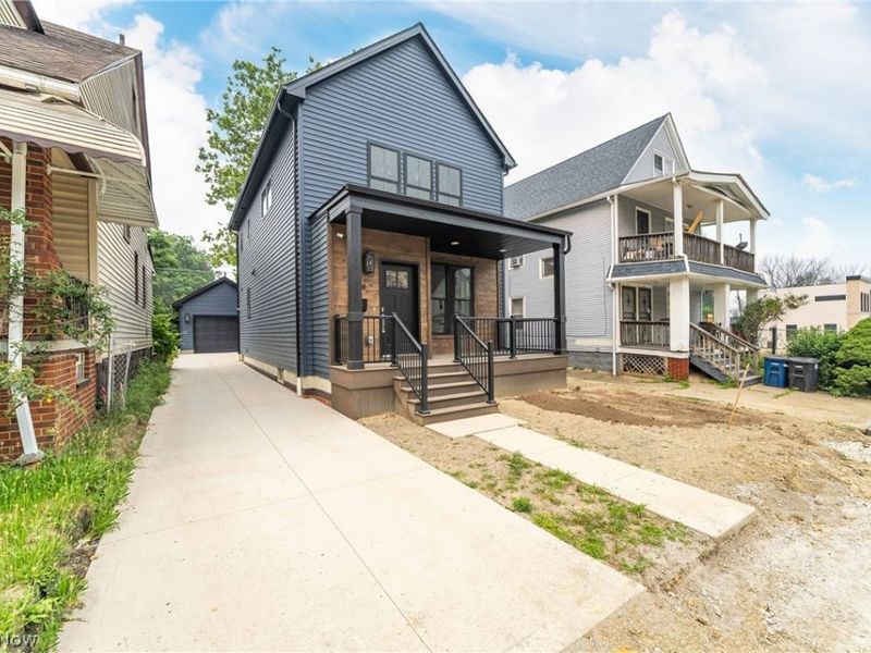 1886 Woodlawn Avenue, Cleveland, OH 44112 Photo 4