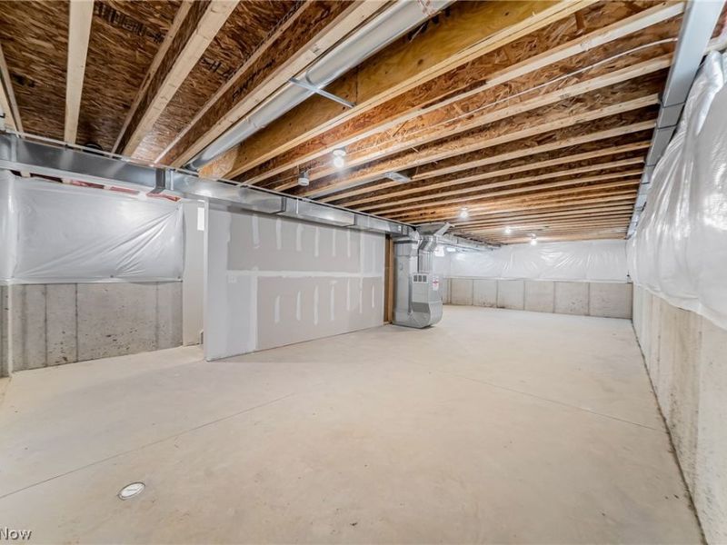 1886 Woodlawn Avenue, Cleveland, OH 44112 Photo 40