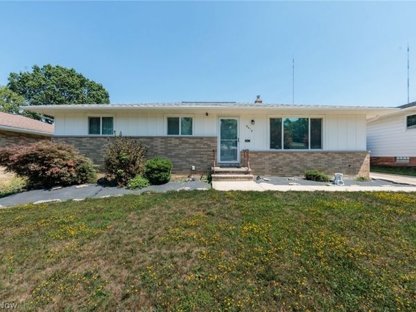 6415 S Park Boulevard , Parma, OH 44134
