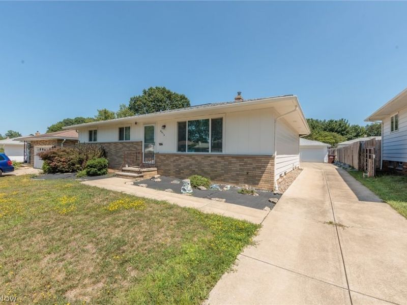 6415 S Park Boulevard, Parma, OH 44134 Photo 2