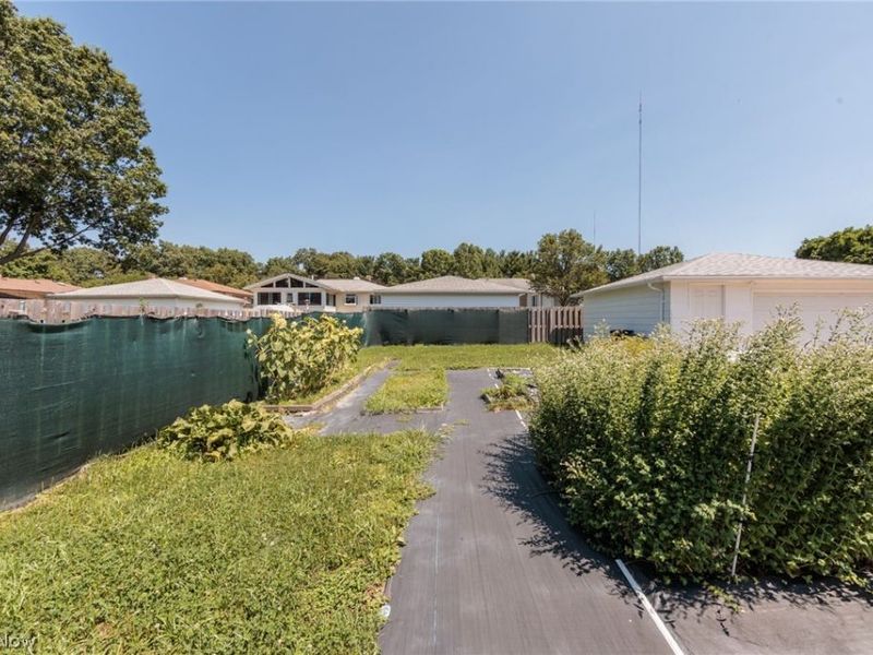 6415 S Park Boulevard, Parma, OH 44134 Photo 41