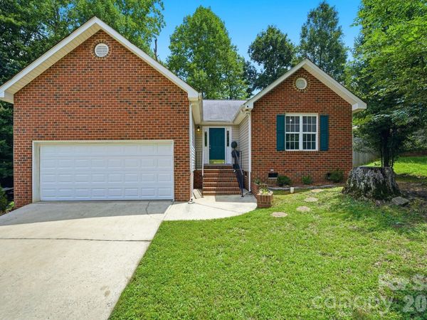 1008 Raywood Court, Matthews, NC 28104