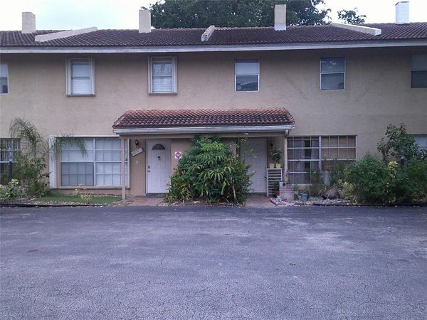 4291 CORAL SPRINGS Drive, Unit 3E, Coral Springs, FL 33065