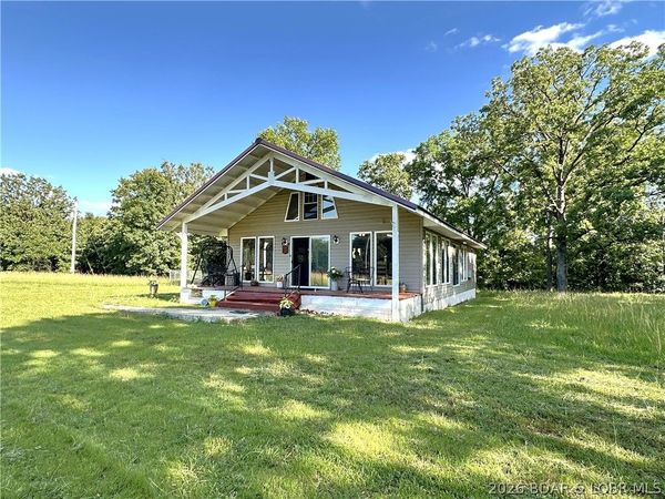 31456 Greenberg Drive, Edwards, MO 65326