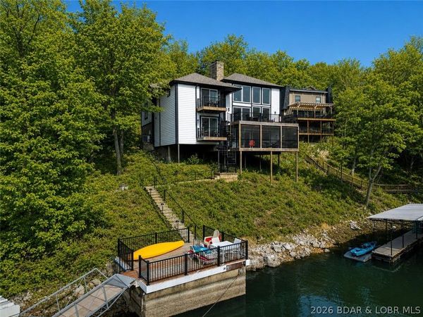 16 Shelter Cove, Osage Beach, MO 65065