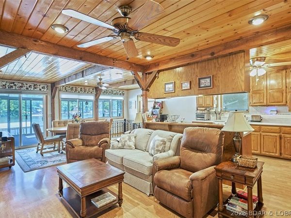 1425 Lick Creek Road, Edwards, MO 65326