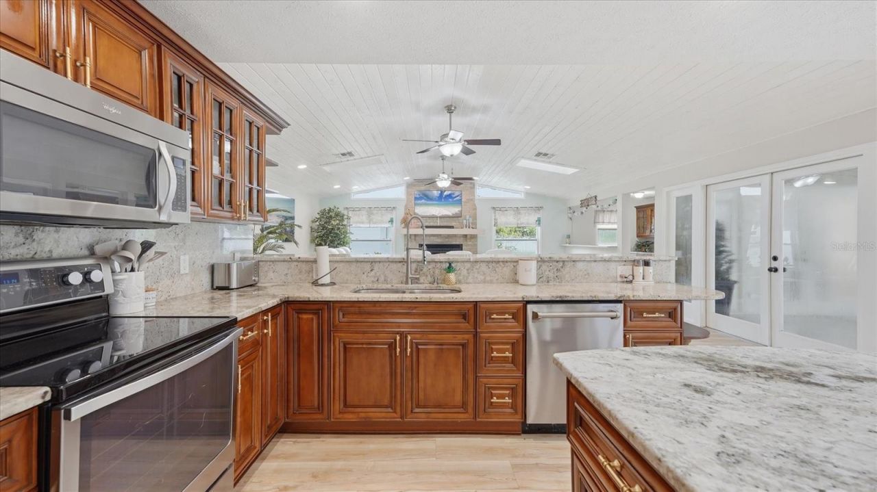 15127 Pennington Road, Tampa, FL 33624 Photo