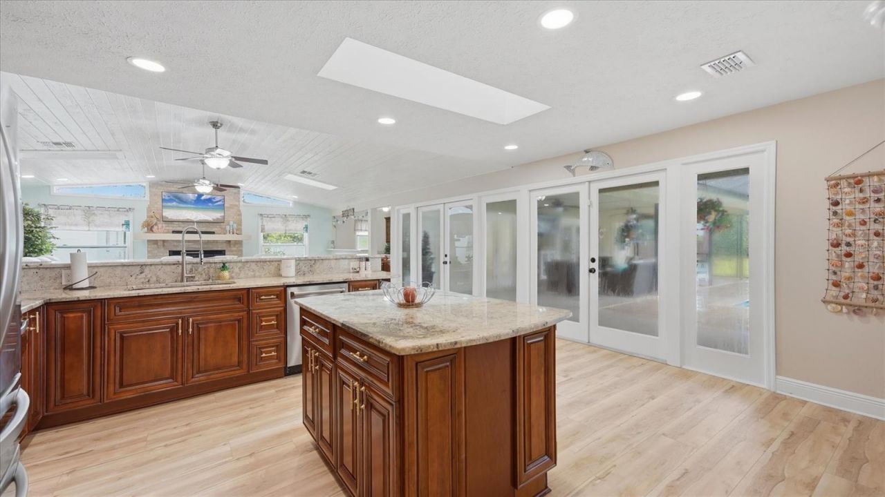 15127 Pennington Road, Tampa, FL 33624 Photo