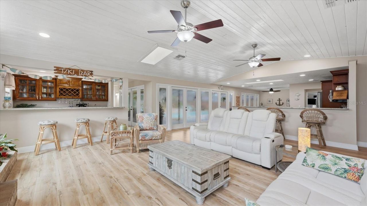 15127 Pennington Road, Tampa, FL 33624 Photo
