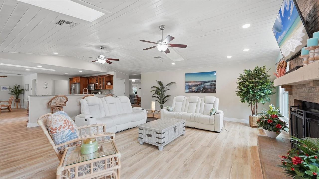 15127 Pennington Road, Tampa, FL 33624 Photo