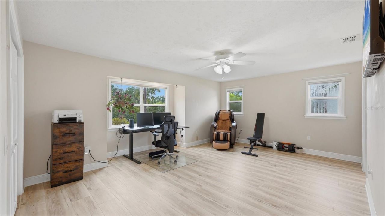 15127 Pennington Road, Tampa, FL 33624 Photo