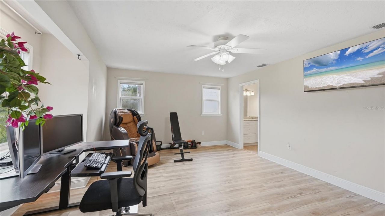 15127 Pennington Road, Tampa, FL 33624 Photo