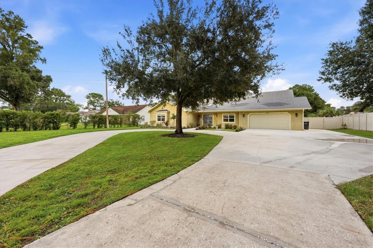 15127 Pennington Road, Tampa, FL 33624 Photo