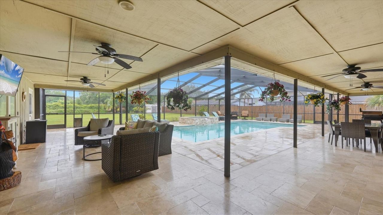 15127 Pennington Road, Tampa, FL 33624 Photo