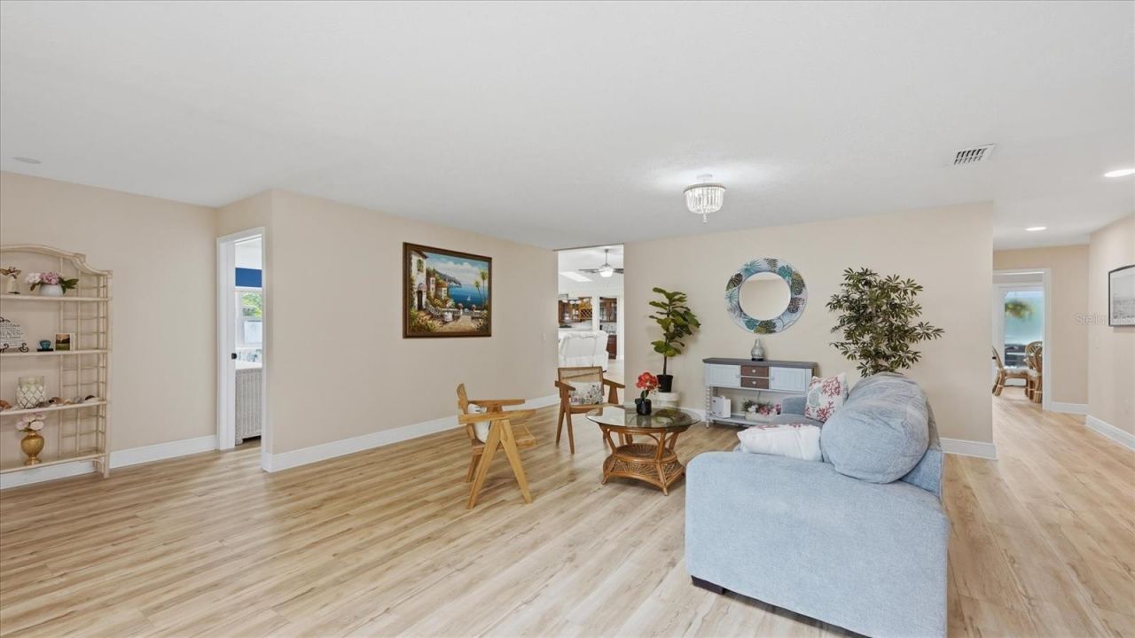 15127 Pennington Road, Tampa, FL 33624 Photo