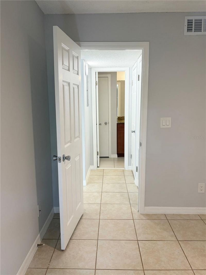 10200 Gandy Boulevard N, Unit 915, Saint Petersburg, FL 33702 Photo