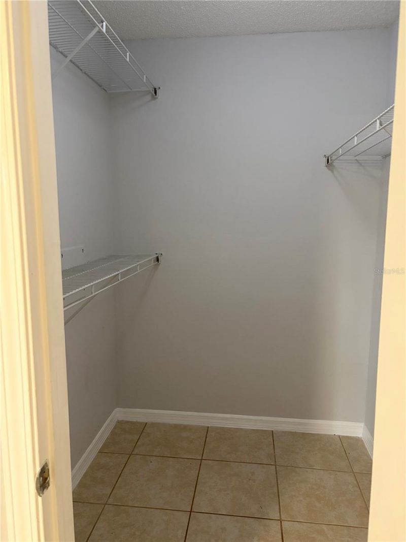 10200 Gandy Boulevard N, Unit 915, Saint Petersburg, FL 33702 Photo
