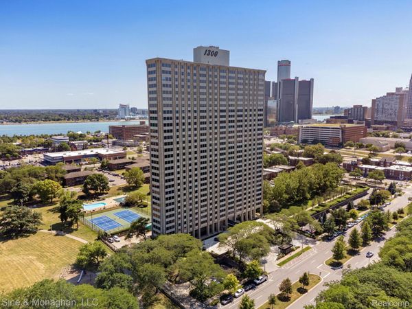 1300 E Lafayette Street , Unit 905, Detroit, Mi 48207