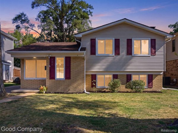 705 Millard Avenue , Royal Oak, Mi 48073