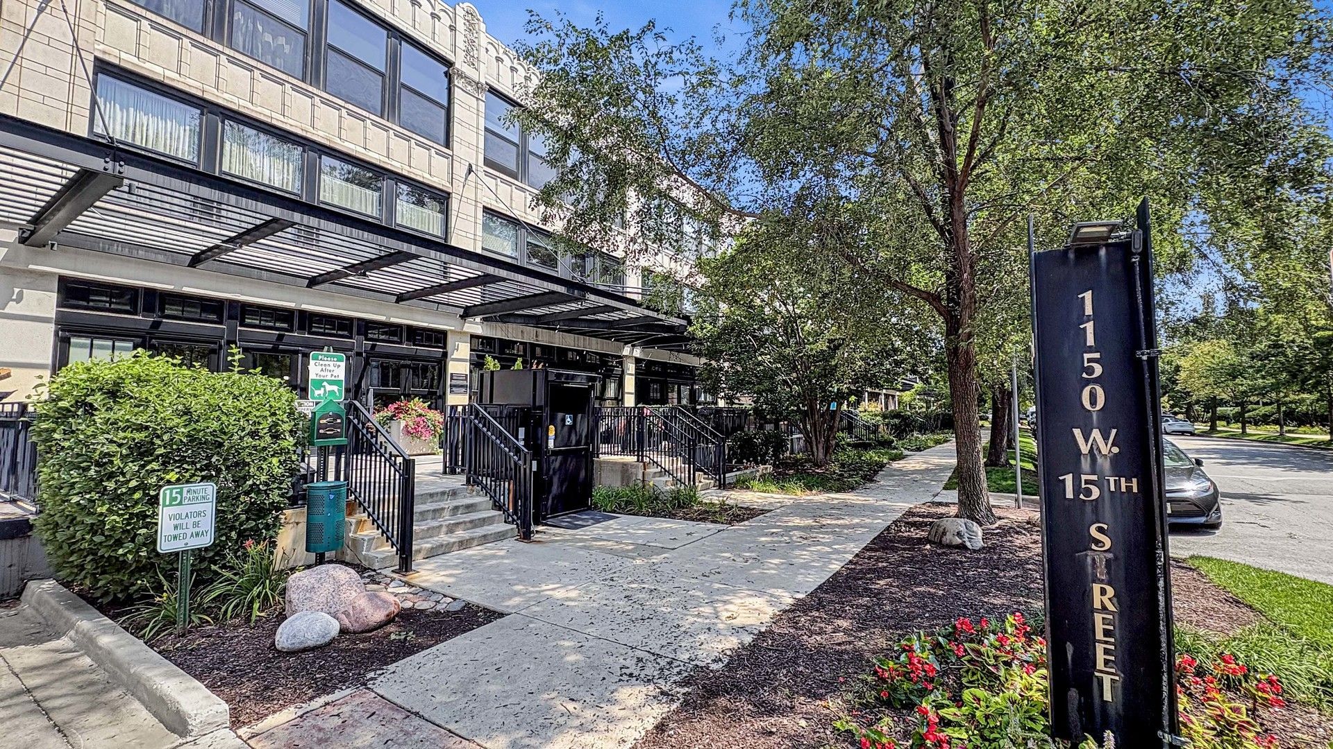 1150 W 15th Street, Unit 418, Chicago, IL 60608 Main Photo