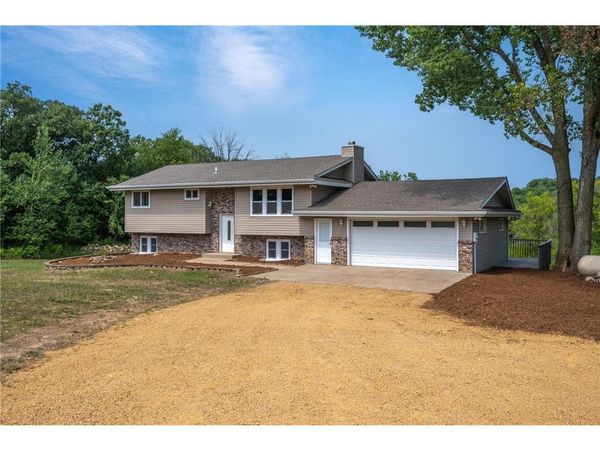 978 70th Avenue, Roberts, WI 54023