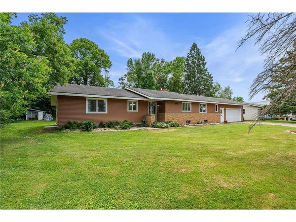 628 E Wisconsin Avenue, Barron, WI 54812