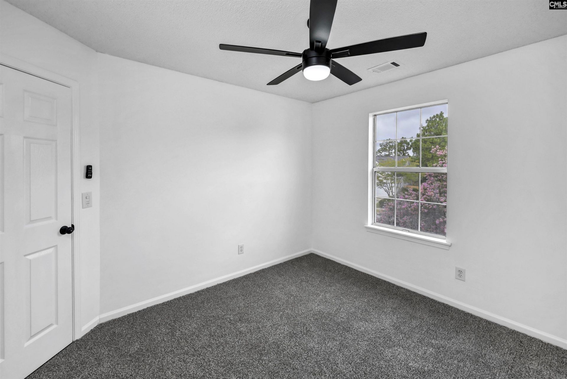 106 Royal Crest Drive Photo 17