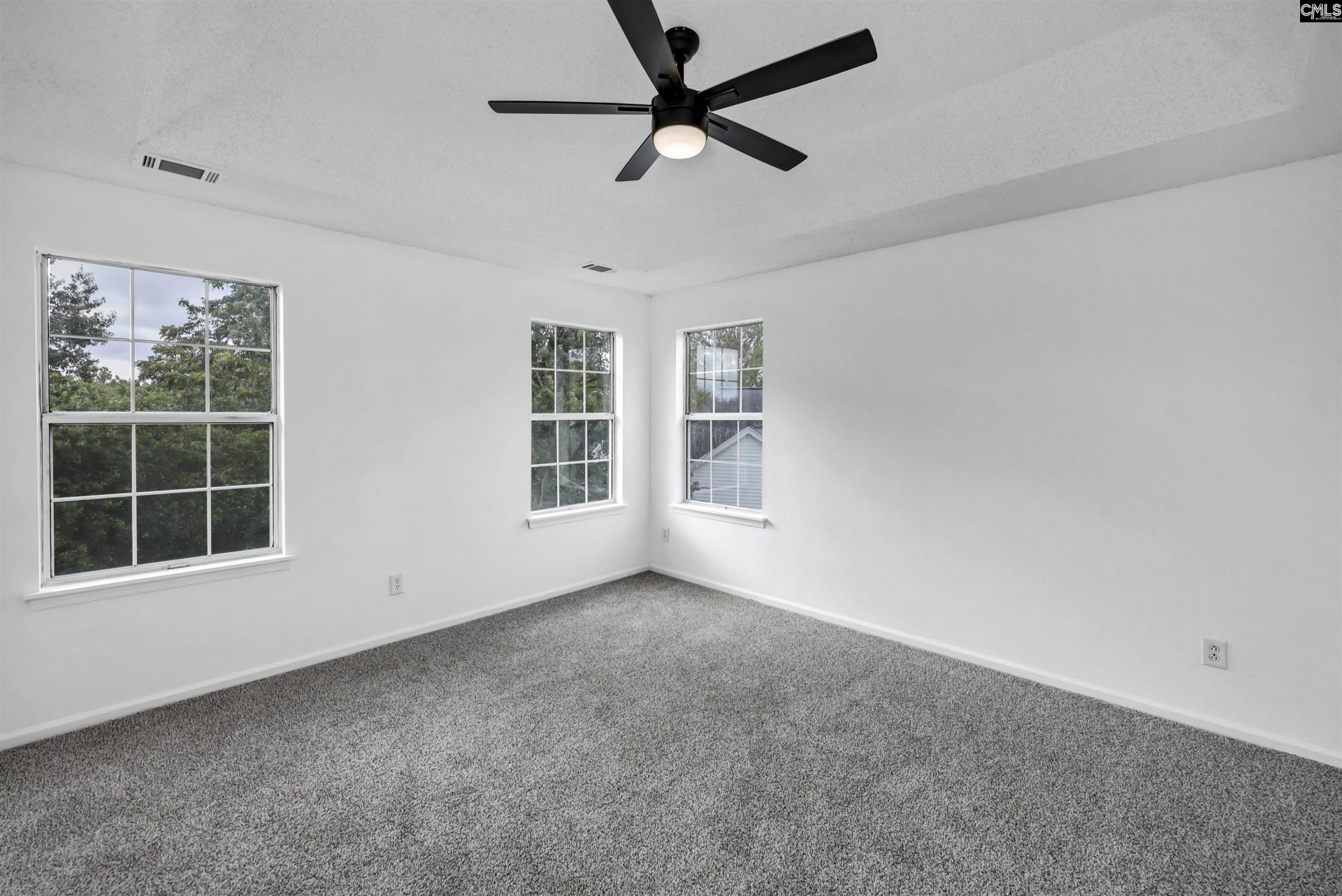 106 Royal Crest Drive Photo 22