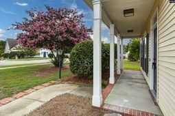 106 Royal Crest Drive photo 4