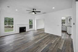 106 Royal Crest Drive photo 4