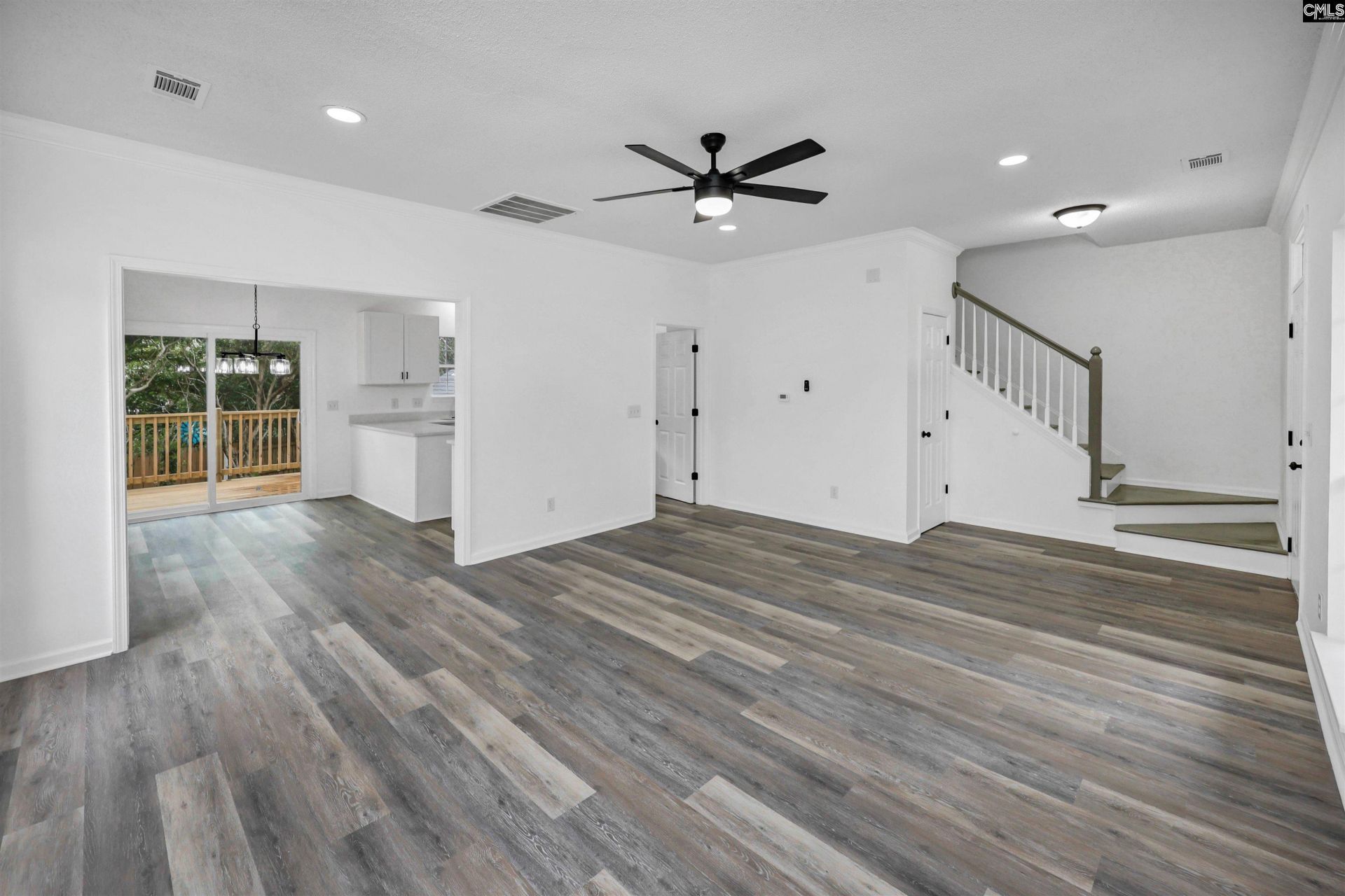 106 Royal Crest Drive Photo 5