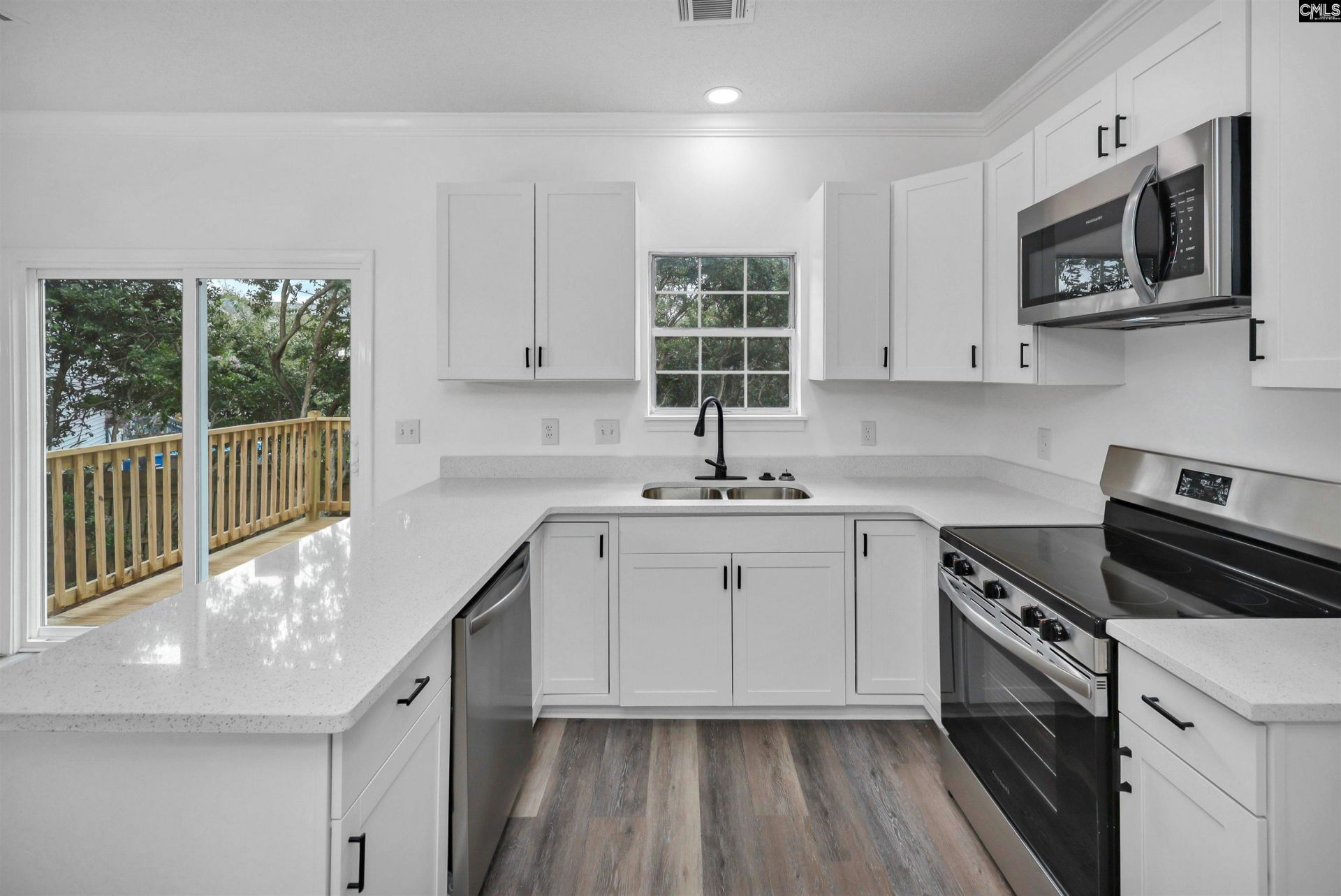 106 Royal Crest Drive Photo 8