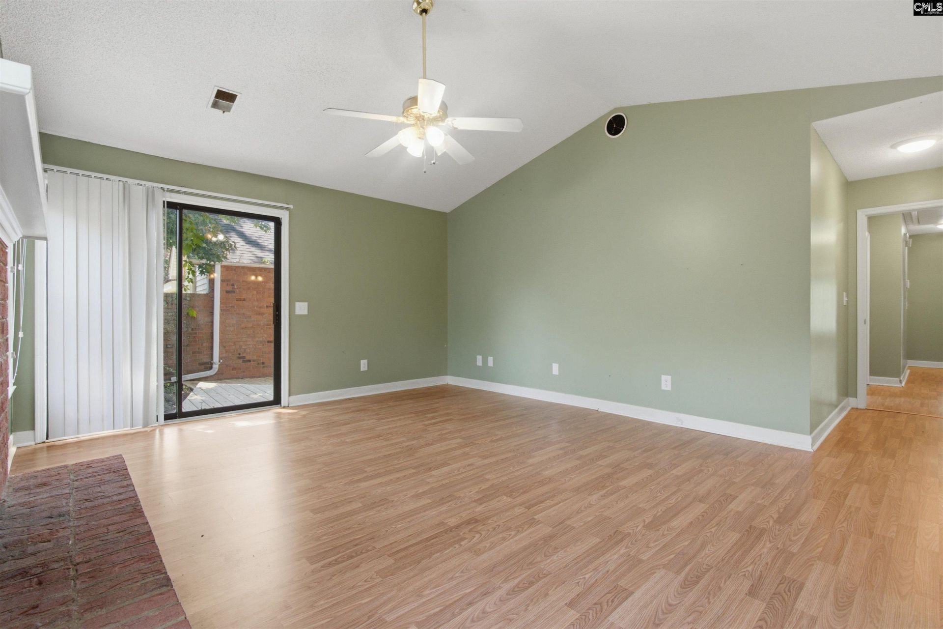 134 Village Walk Photo 16