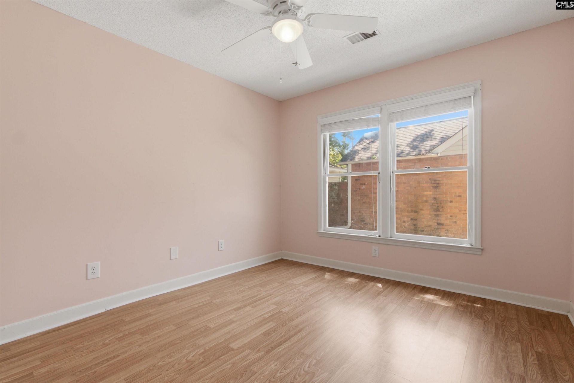 134 Village Walk Photo 32