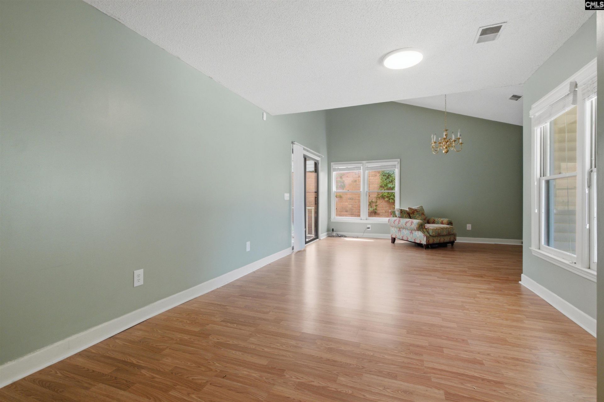 134 Village Walk Photo 5